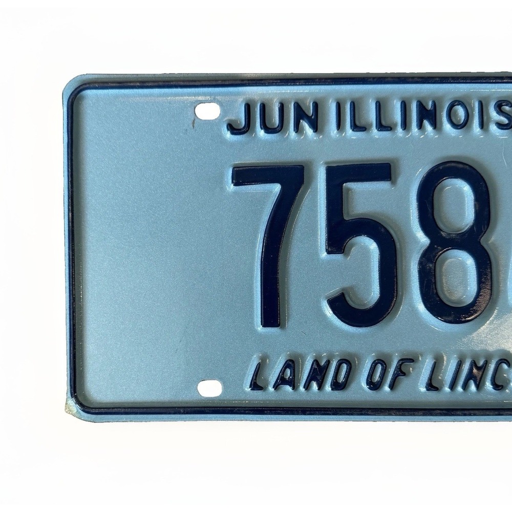 1990 Illinois License Plate Land of Lincoln 7584 Q - Picture 2 of 3